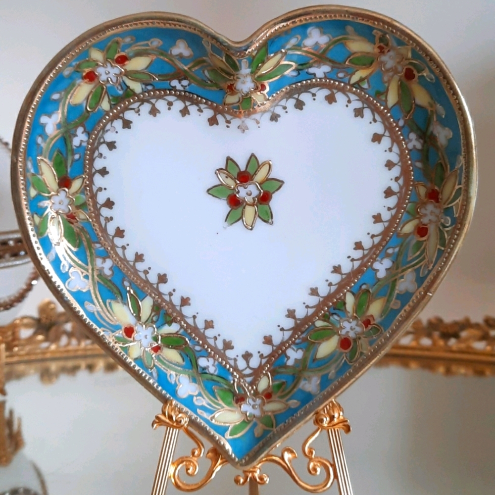 Nippon heart jewelry trinket